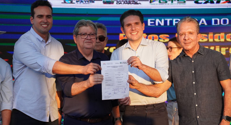 Presidente Hugo participa de inaugurações de grandes obras em Patos